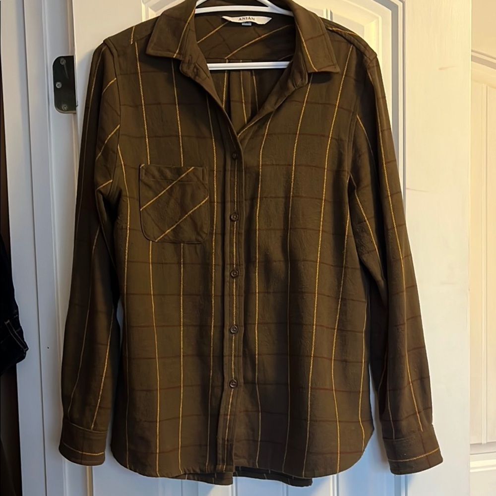Anian button down